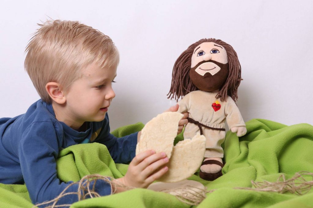 Pan Jezus jak Świeżaki. Księgarnia katolicka sprzedaje maskotkę Chrystusa – za 100 złotych/sztuka