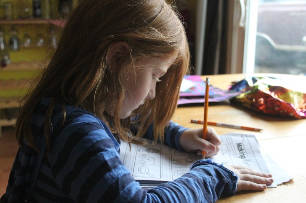Rodzice nie chcą zadań domowych dla dzieci. Ministerstwo uważa inaczej