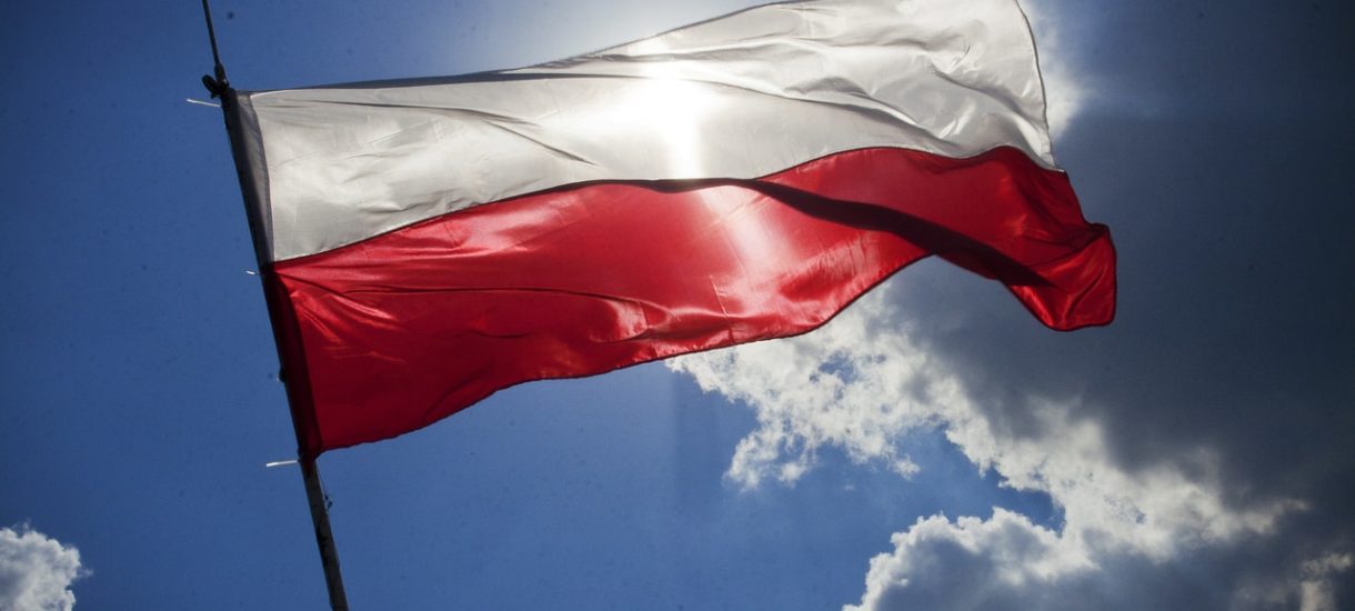 flaga polski prawo