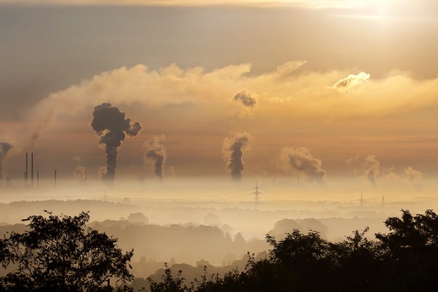 Do 2030 roku emisja CO2 przez pojazdy będzie musiała spaść o 37,5%. Czy jest to wykonalne i co się z tym może wiązać?