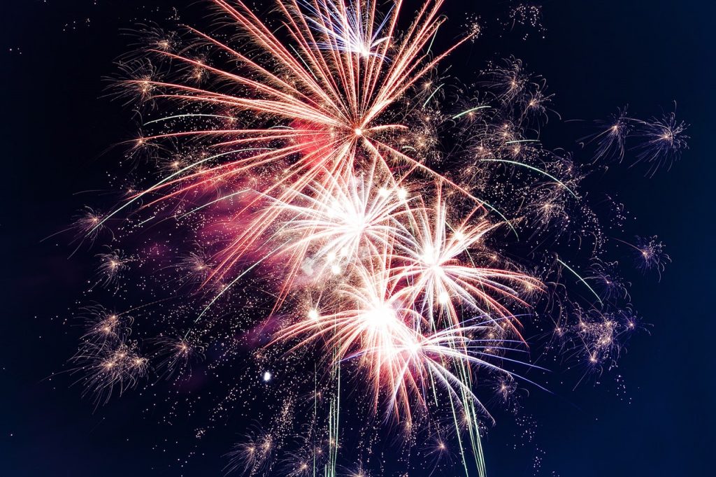 Czy puszczanie fajerwerków poza Sylwestrem i Nowym Rokiem jest legalne?