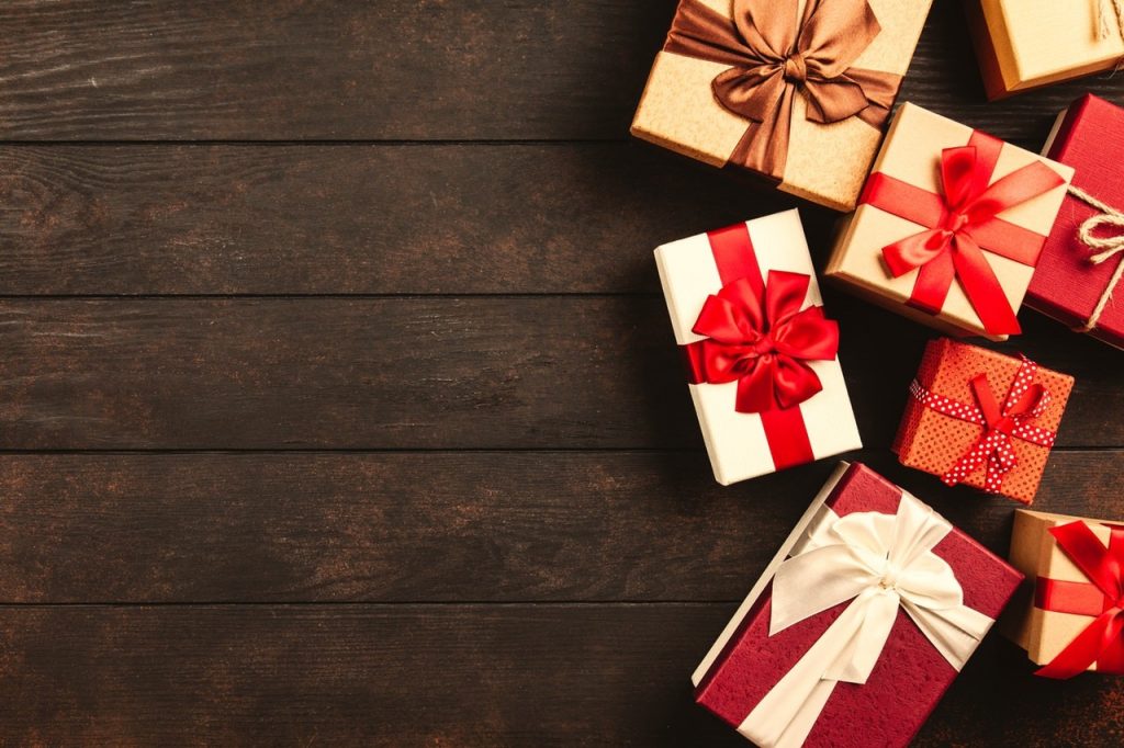 Czy wydatek na świąteczne prezenty dla pracowników można wliczyć w koszty uzyskania przychodu?