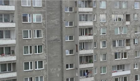 Ministerstwo zleciło kontrolę bezpieczeństwa budynków z tzw. wielkiej płyty. Czy tysiące Polaków żyje w niebezpieczeństwie?