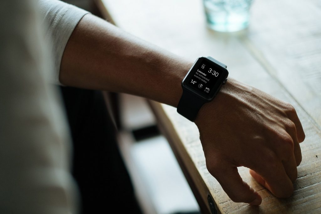 Smartwatch to dla wielu głównie gadżet, ale przedsiębiorca i tak może go wliczyć w koszty uzyskania przychodu