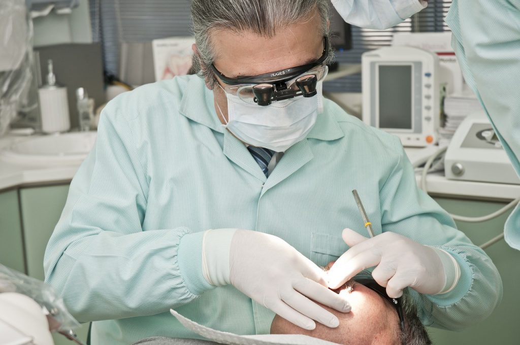 Czy dentysta może wystawić zwolnienie lekarskie?