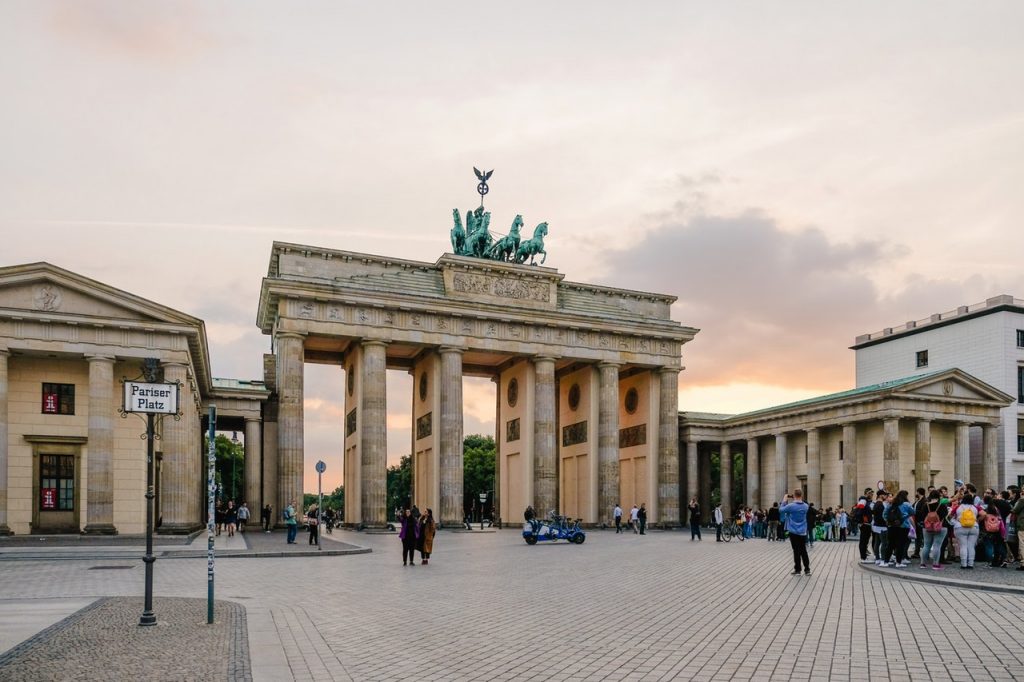 Berlin nacjonalizuje niemal 700 mieszkań przy… alei Karola Marksa