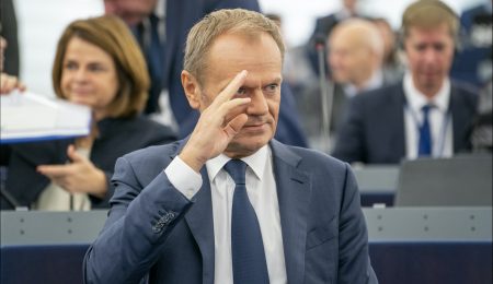 Donald Tusk ma na swój sposób rację: bardziej Polsce grozi „wypierpol” z Unii Europejskiej, niż jakakolwiek forma „polexitu”