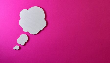 T-Mobile pozywa start-up z USA, bo… firma używała w kampanii reklamowej odcienia różowego