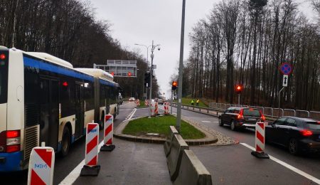 W Gdyni od dziś autobusy miejskie jeżdżą… pod prąd. To pionierski pomysł w skali kraju