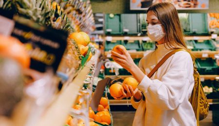 Sklepy kłamią na temat pochodzenia warzyw i owoców, podszywając je pod polskie produkty