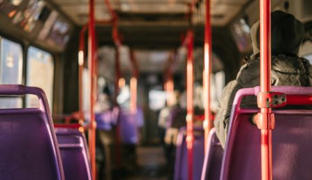 Co zrobić jeżeli limit miejsc w autobusie uniemożliwia korzystanie z biletu miesięcznego?