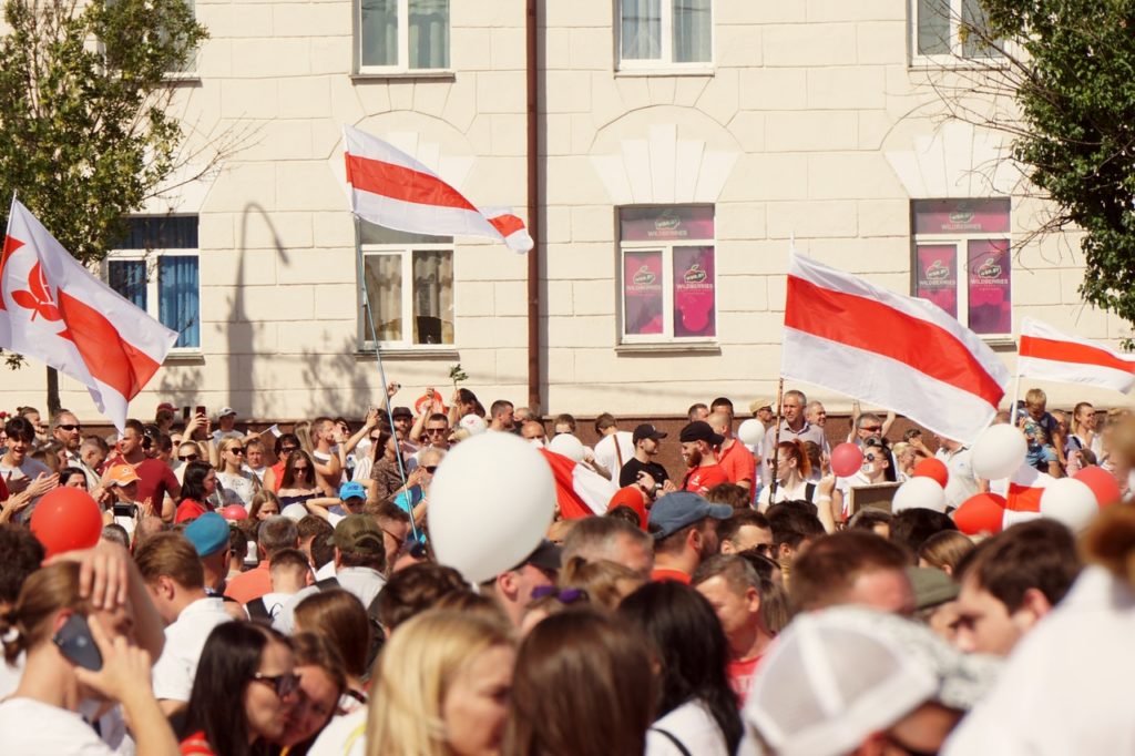 Rząd zmienił ustrój Polski. Mamy Nadsejm i Nadprezydenta