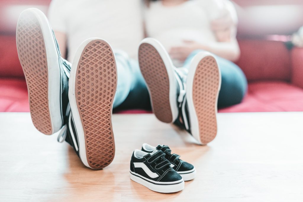 Więcej urlopu rodzicielskiego dla ojców, unijna dyrektywa wdraża zmiany w przepisach i światopoglądzie