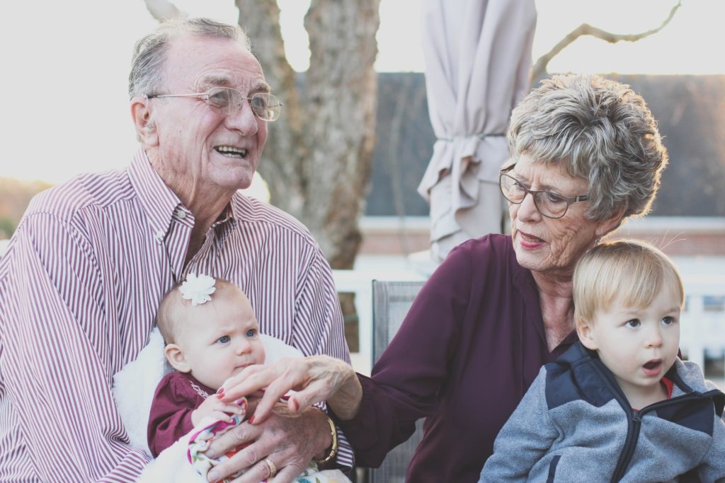 Czy wnuki mają prawny obowiązek opieki nad dziadkami?