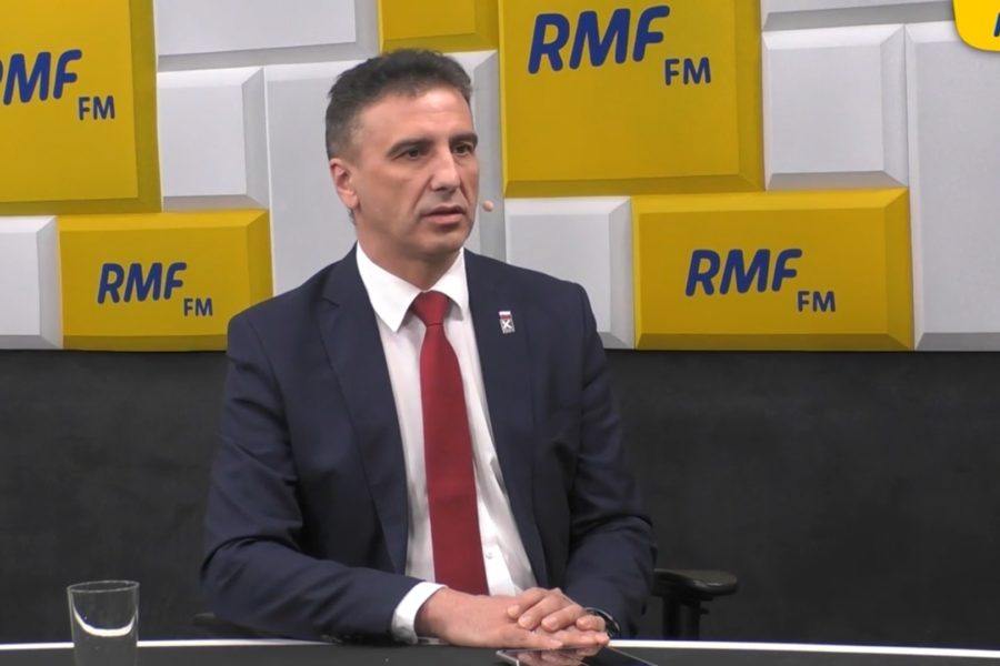 Poseł od Kukiza tak mocno broni Polski przed obowiązkiem szczepień, że przez przypadek opowiedział się… za eutanazją