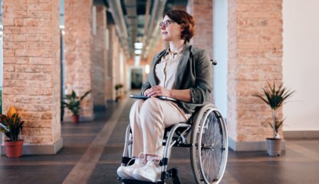 Pracodawcy nie chcą zatrudniać niepełnosprawnych, a oni nie chcą pracować