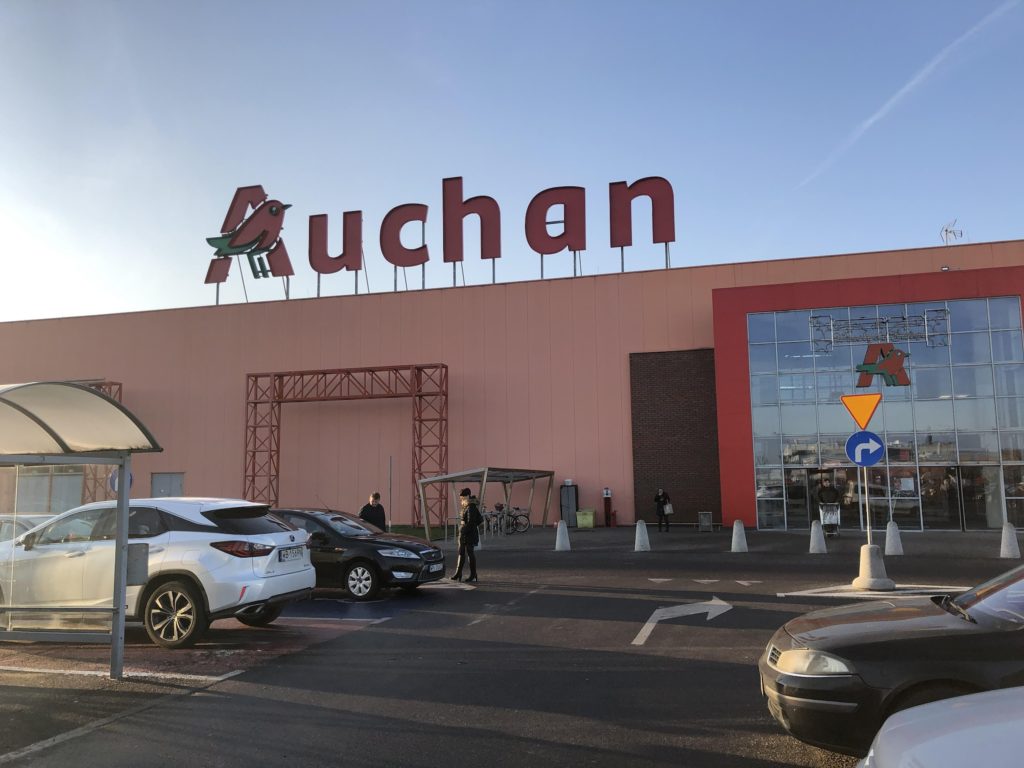 PKO BP pokazał, że polski bojkot Auchan i Leroy Merlin naprawdę boli sieci, które pozostały w Rosji