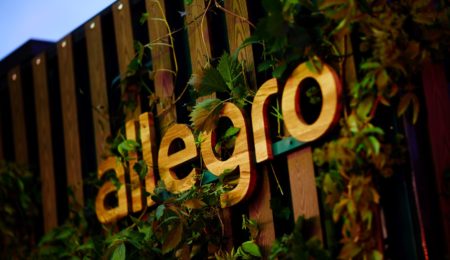 Niższe ceny i rabaty hurtowe na Allegro? To da się załatwić, wystarczy mieć firmę – rozmawiamy o tym z szefem Allegro Biznes