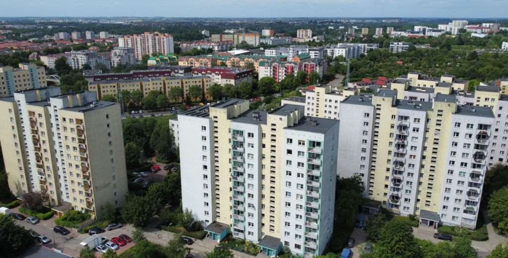 Mieszkania w Warszawie drożeją w szalonym tempie? Nie do końca, są miasta, gdzie ceny poszły w górę o 120 proc.