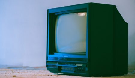 Za telewizor, który nie obsługuje najnowszego standardu, teoretycznie można przestać płacić abonament RTV