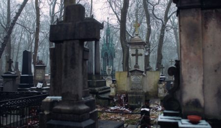Jak znaleźć grób na cmentarzu? Jest na to dość prosty sposób