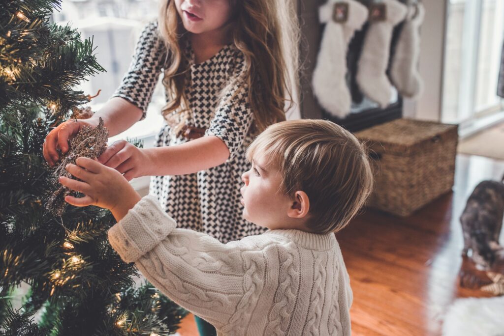 Święta to trudny czas dla rodziców. Jak egzekwować kontakty z dziećmi?