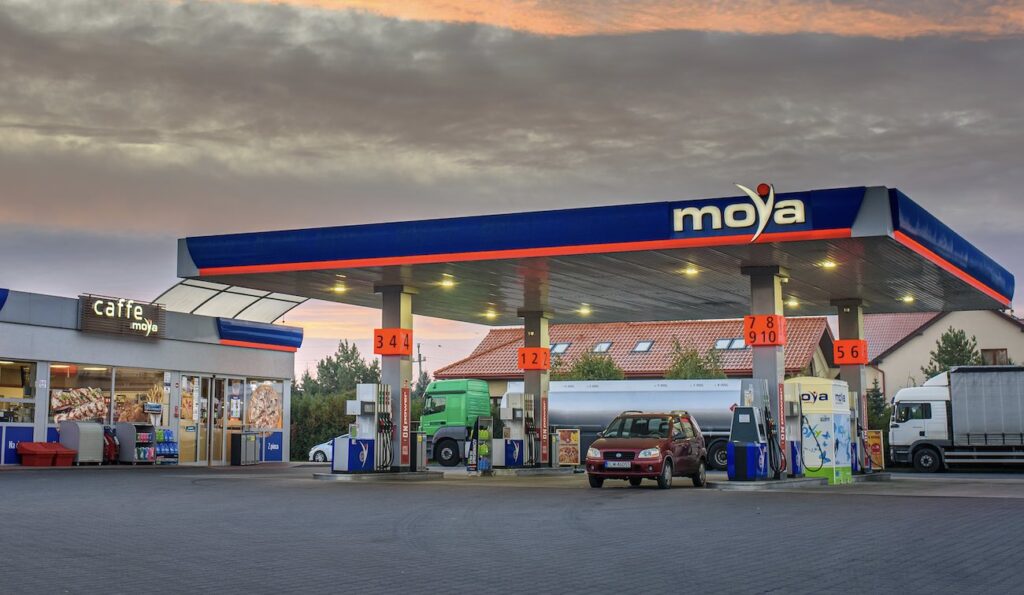 MOYA po raz 400. Firma umacnia się w gronie największych sieci stacji benzynowych w Polsce