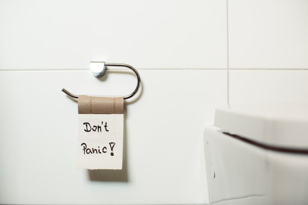Zbyt często korzystanie z toalety w pracy. Czy perystaltyka jelit pracownika może stać się przedmiotem dyskusji?