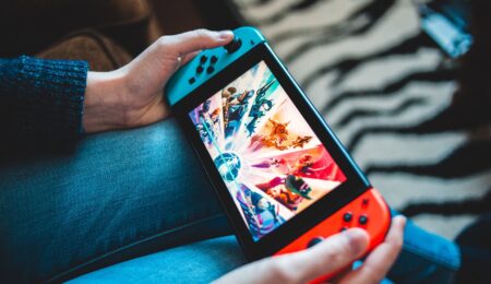 Komisja Europejska twierdzi, że załatwiła Polakom naprawę Nintendo Switch nawet po gwarancji
