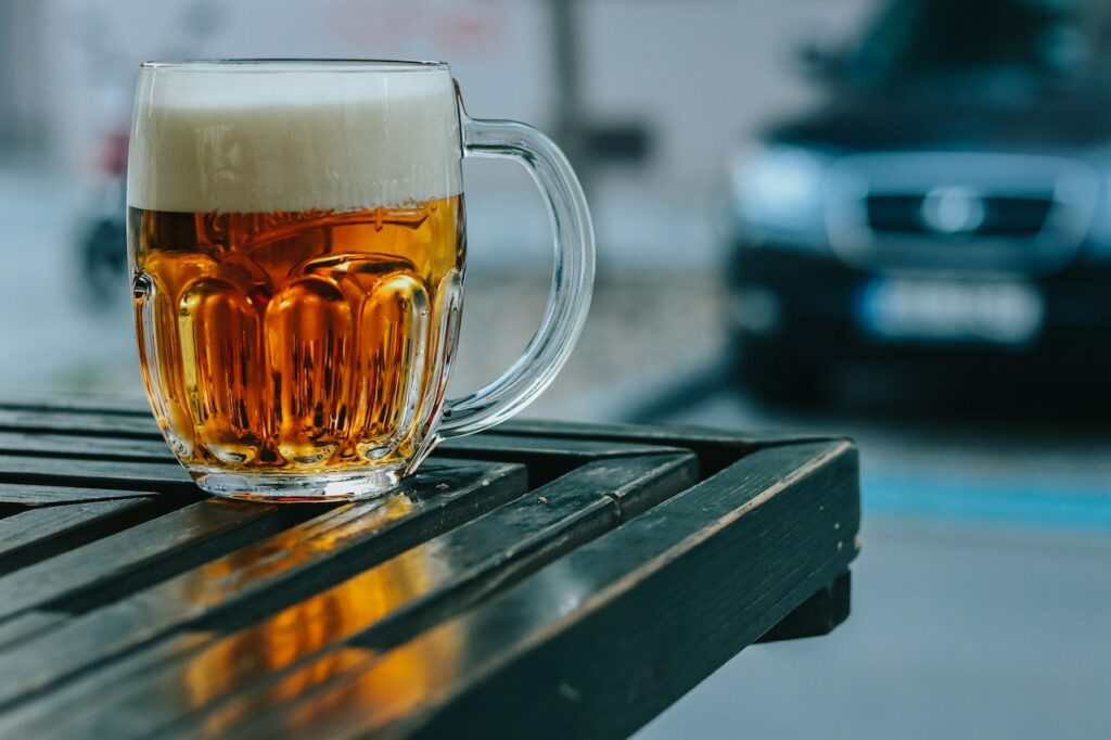 Piwo może być droższe nawet o 10 zł. Branża piwowarska obwinia rządzących i nowy projekt przepisów