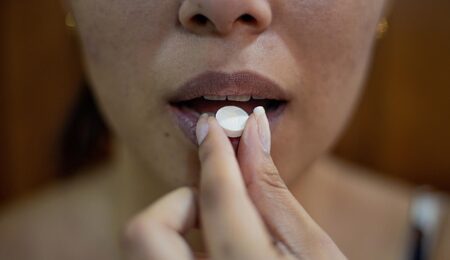 W Polsce kobieta może korzystać z tabletek poronnych bez przeszkód. A organom ścigania nic do tego