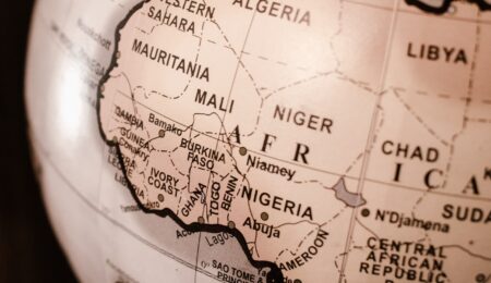 Rosja resztkami sił znowu bruździ – tym razem w Afryce. Być może dojdzie do wielkiej wojny Nigerii z Nigrem