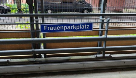To nie żart. W Niemczech są miejsca parkingowe tylko dla kobiet