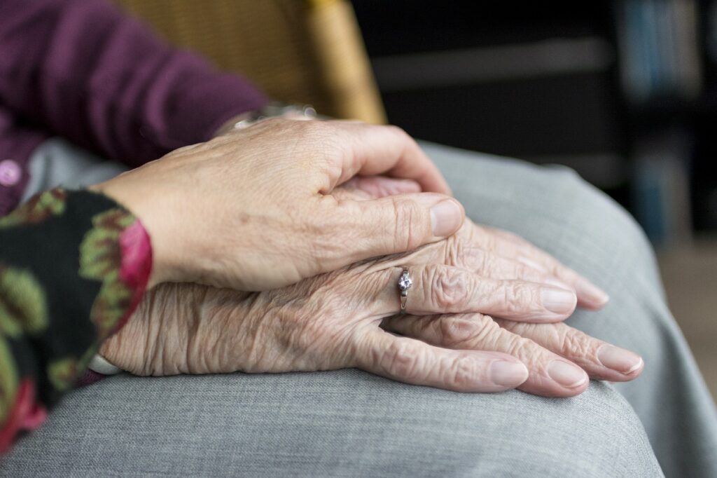 Czy można umieścić seniora w domu opieki bez jego zgody?