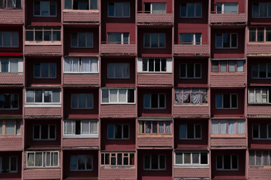 Jeśli myślicie, że Polacy kupili w zeszłym roku rekordową liczbę mieszkań, to jesteście w błędzie