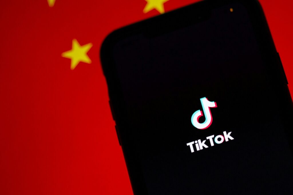 Zablokowanie TikToka w USA coraz bliżej. W Polsce sprawa jest bardziej skomplikowana