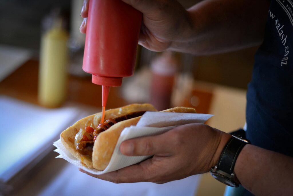 Ketchup w plastikowym opakowaniu może niedługo zniknąć. To dalsza część walki UE z nadmiarem plastiku