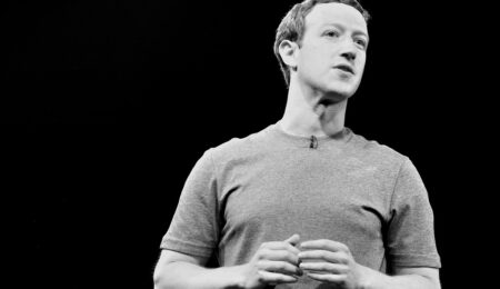 Rząd amerykański naciskał na Facebooka w trakcie pandemii. Zuckerberg zabrał głos