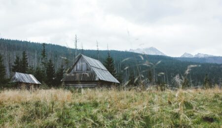 Jest problem, bo Tatry, toną w odchodach. Ludzkich odchodach