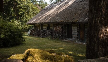 Za każde swoje mieszkanie i dom zapłacisz podatek. Poznaliśmy jego stawkę