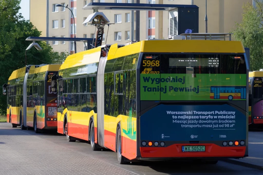 Brakuje kierowców autobusów, mimo że zarabiają nawet 8 tys. zł netto. Problem jest poważniejszy, niż może się wydawać