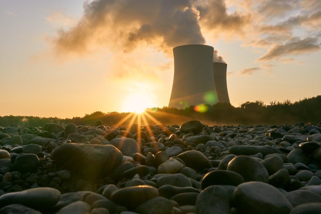 Rekordowo wielu Polaków popiera budowę elektrowni atomowych. To najlepszy wynik w historii