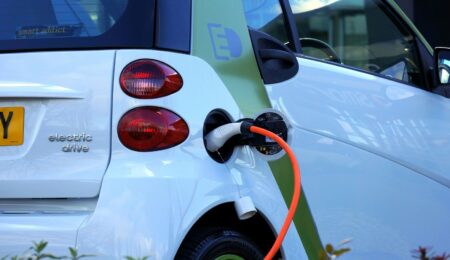 Program Mój Elektryk 2.0 startuje już za kilka dni. NaszEauto faworyzuje właścicieli małych firm