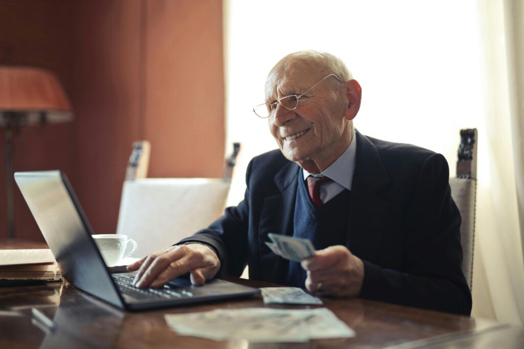 Seniorzy masowo ruszyli po rentę wdowią, ale według ZUS pośpiech nie jest konieczny