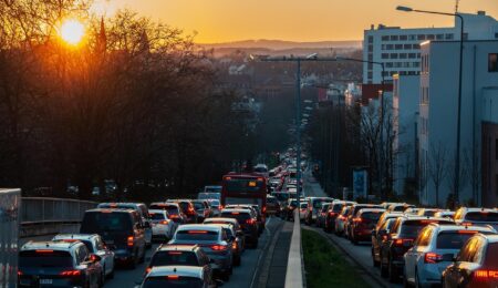 Chińskie samochody w ciągu roku zwiększyły udział w Polskim rynku o blisko 3000%