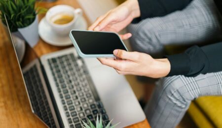 Bank będzie działał tylko w aplikacji. Zmiana czeka klientów popularnego banku w Polsce