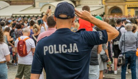 MEN chce chronić nauczycieli i nadać im status funkcjonariusza publicznego. Ale to niekoniecznie dobry pomysł
