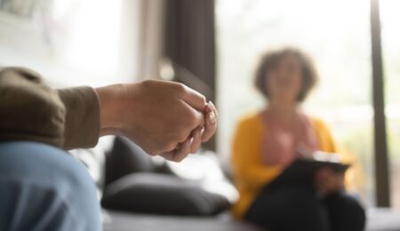 Jak rozpoznać, że potrzebujesz wsparcia psychoterapeutycznego – sygnały, które często ignorujemy na co dzień