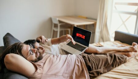 Interaktywne reklamy na Netflix. Zmiany na platformie już od 2026 r.