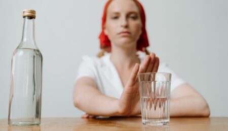 Polacy nadal wierzą, że po jednym piwie można natychmiast wsiąść za kółko